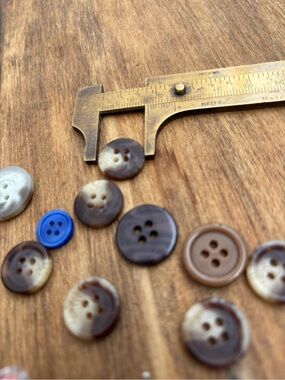 Men's Brown & Tan Button Set for Jackets and Shirts lot of 13